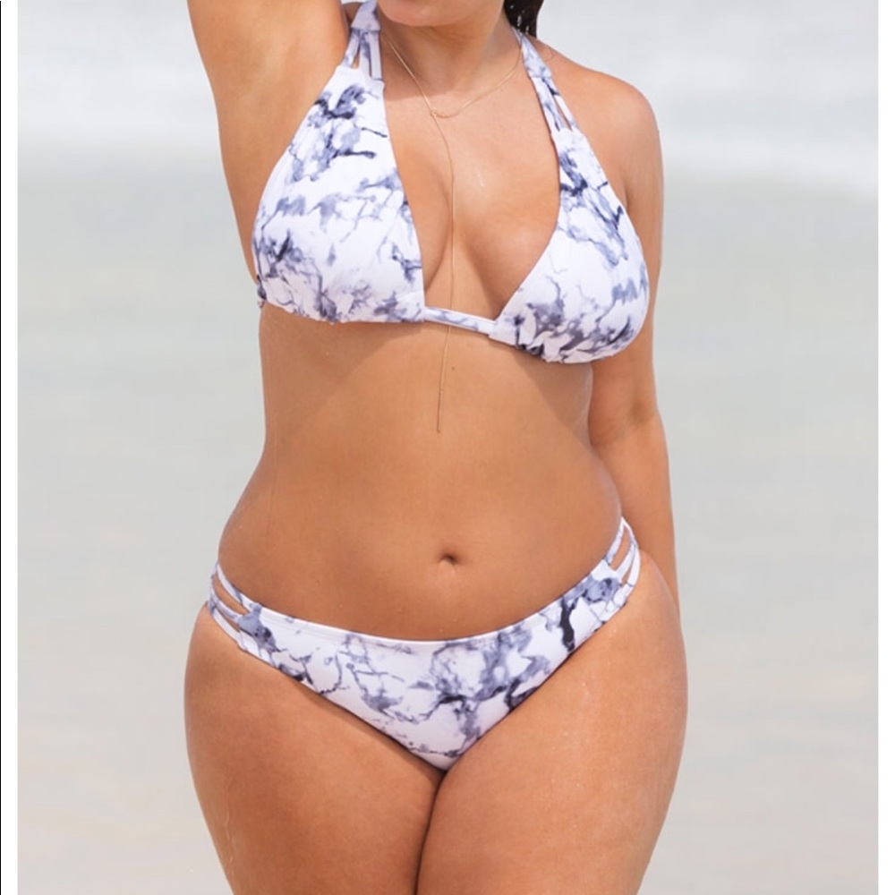 Ashley Graham swimsuitforall marbke bikini